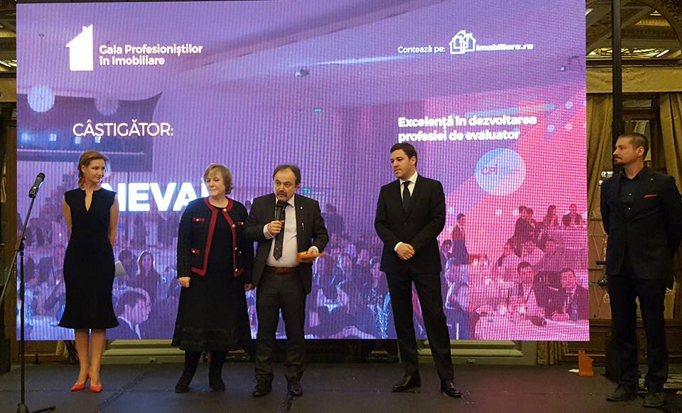ANEVAR a primit Premiul pentru Excelenta in dezvoltarea profesiei de evaluator la Gala Clubului Profesionistilor in Imobiliare 2017