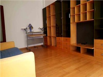 Chirie Apartament 3 camere Ultracentral. Mobilat complet!