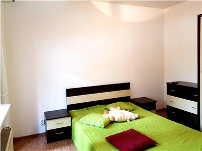 Inchiriere apartament 2 camere zona Universitate. Mobilat complet. NOU