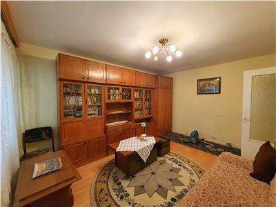 Apartament 3 camere decomandate. Bistrita Lac. Bloc 1983