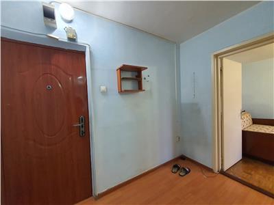 Vanzare apartament 2 camere str Cornisa. Parter. Liber