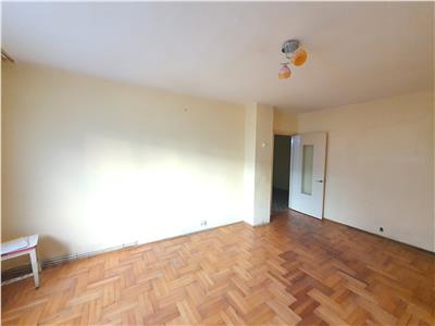 Apartament 2 camere decomandate zona Nord, parter