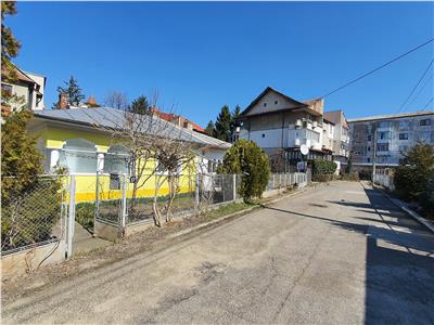 Casa Parter de inchiriat zona centrala. Pretabil locuit sau birouri