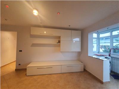 Apartament 2 camere, renovat. Str. Orizontului, etaj 4