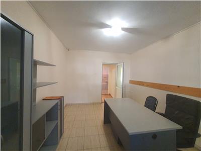 Chirie Apartament la parter. Pretabil activitati economice