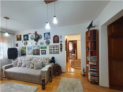 Apartament 3 camere zona Energiei etaj 2. Mobilat si utilat