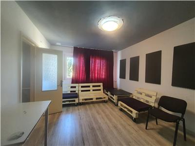 Apartament de vanzare cu 2 camere zona Republicii.