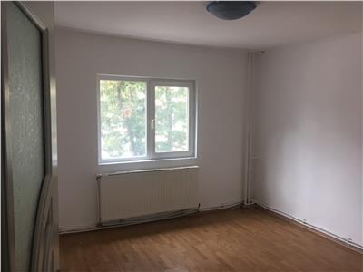 Apartament 3 camere decomandate zona Bistrita Lac. Liber